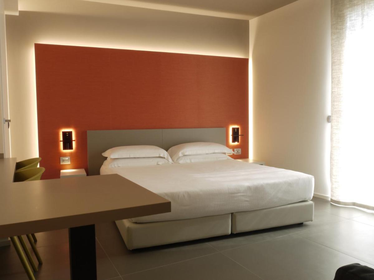 Rb Del Teatro&Apartaments Imola Luaran gambar