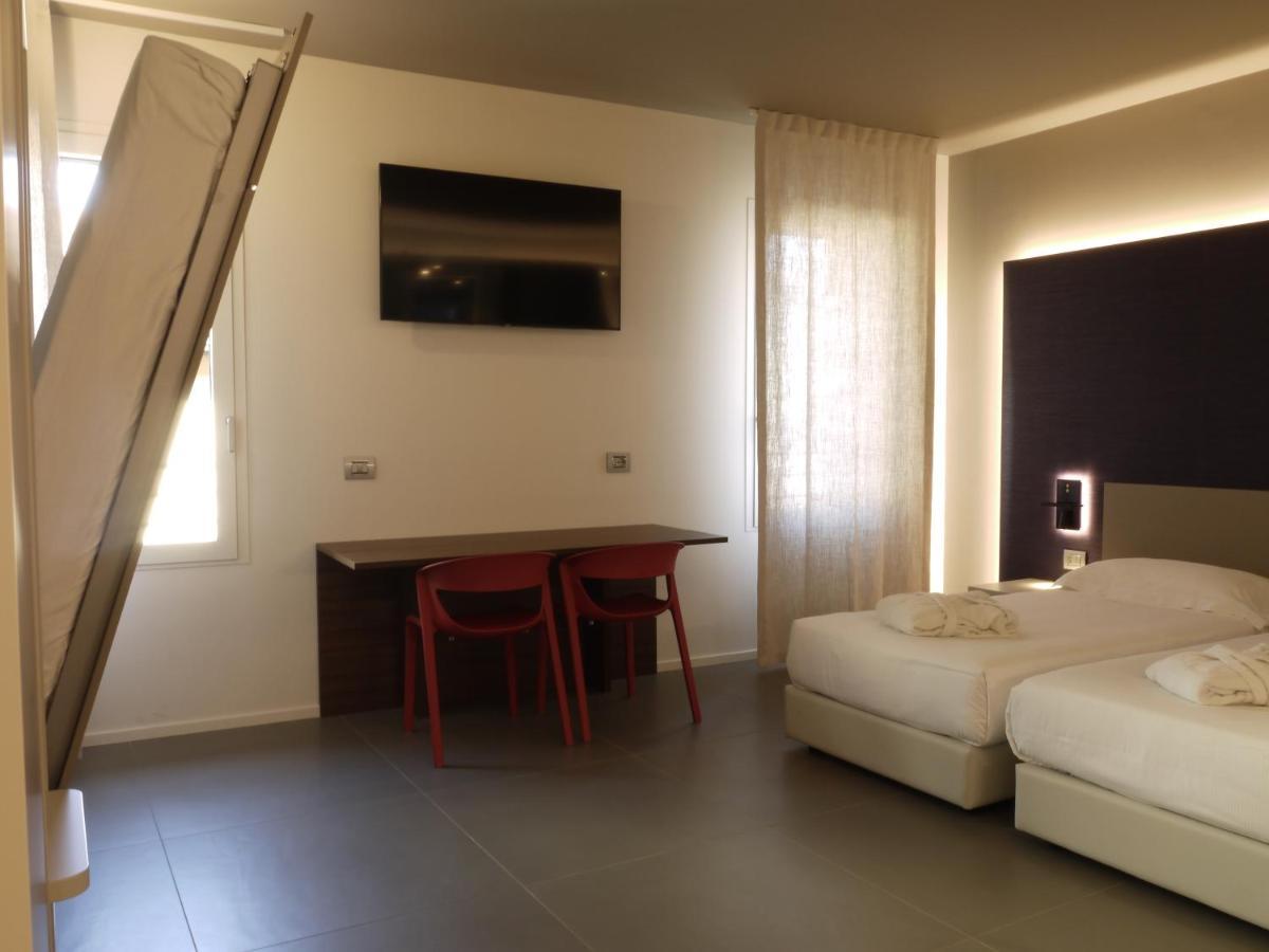 Rb Del Teatro&Apartaments Imola Luaran gambar